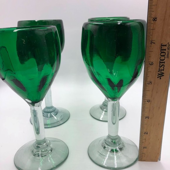Vintage Handblown Green Collectible Glass Drinkware Stemware Set of 4 Glasses - Picture 10 of 11